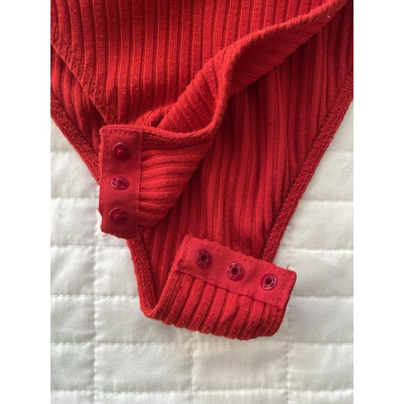 TOPSHOP Ribbed Knit Red Womens Bodysuit Snap Crotch Square Neck Size 4 - Picture 4 of 8